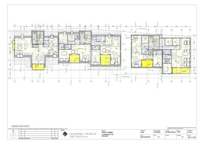 Etasjeplan (Plan 4. etasje) som viser romfordeling, vegger og dimensjoner for en bygning.