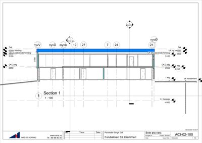 Snittegning (Section 1) som viser tverrsnittet av bygningen med høydeangivelser og etasjer.