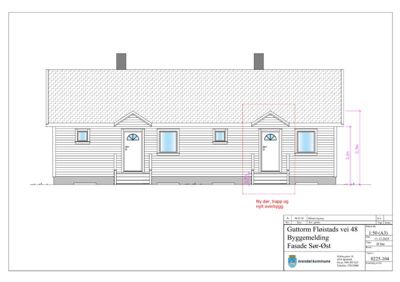 Fasadetegning av en enebolig med mål og merknader om endringer.
