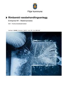 Fotografi av vann som renner i en teknisk anleggspipe eller beholder.