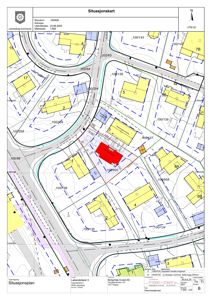 Situasjonskart som viser eiendomsnummer, naboeiendommer og bygningers plassering i forhold til veier.