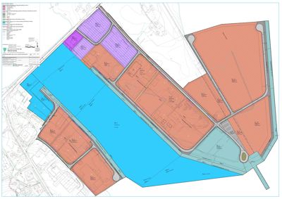 Situasjonsplan som viser en detaljert planlegging av et område med flere soner (fargekodet), veier, og infrastruktur.