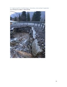 Fotografi av en vegkryssing med overløp til vegskulder, inkludert tekstbeskrivelse og dimensjoner.