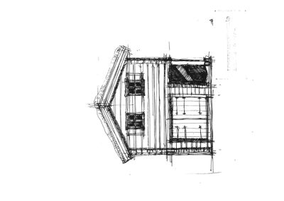 En håndtegnet fasadeopprikk (fra siden) av en bygning, som viser takform, vinduer og en balkong.