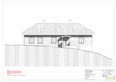 Fasadetegning av en bygning sett fra sør-vest, med detaljer om tak, vinduer, dør og grunnmur.
