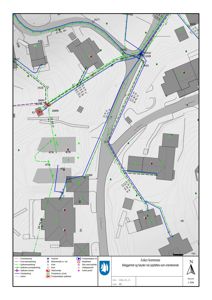 Kart over et område med bygninger, veier og topografi, med informasjon om beliggenhet og høyder.