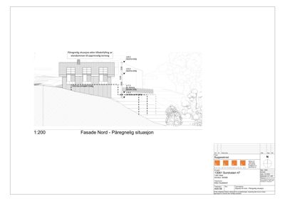 Fasadetegning (Fasade Nord) som viser bygningens utseende sett fra nord, inkludert høydeangivelser og terrengforhold.