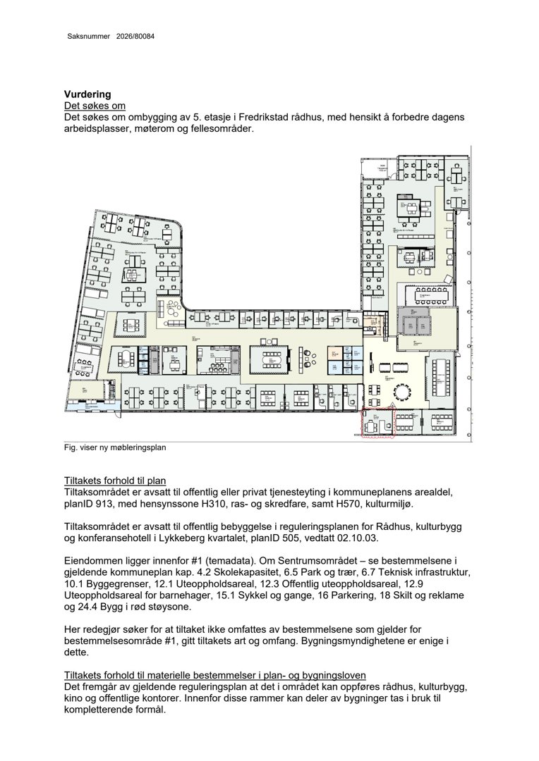 Etasjeplan (mebleringsplan) for 5. etasje i Fredrikstad rådhus som viser romfordeling og møblering.