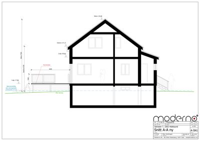 Snittegning (Snitt A-A) som viser tverrsnittet av en huskonstruksjon med høydeangivelser og romfordeling.