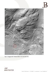 Et skyggerelieff som viser topografien i et område, med en rød sirkel som markerer tiltaksområdet.