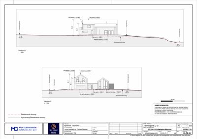 Snittegning (Section C-D og Section B) som viser bygningens høyde, terrengforhold og grunnplan sett i tverrsnitt.