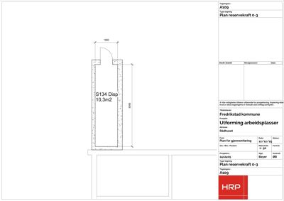 En detaljert plantegning (A109) som viser romfordeling og dimensjoner for et 'reservekraft'-rom i Rådhuset.