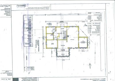 Etasjeplan (etg) som viser romfordeling, vegger og trapp i en bygning.