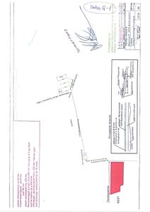 En teknisk detaljtegning som viser en snittgjenomgang av en grunnmur eller fundament med angitte dimensjoner og materialer.