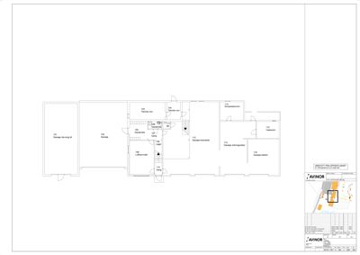 Etasjeplan for en garasje eller teknisk rom, som viser romfordeling, dører og trapp.