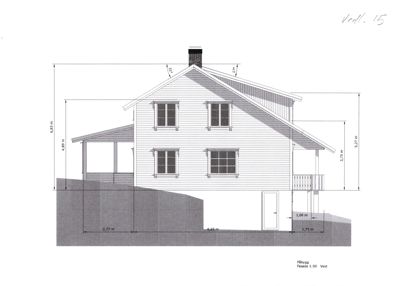 Fasadetegning (opprikk) av en bygning sett fra vest, med angitte mål og detaljer.