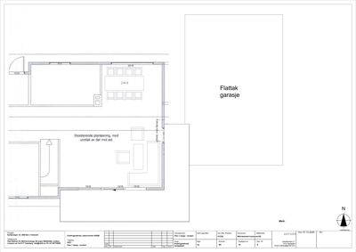 Etasjeplan (Plan 1) som viser romfordeling, eksisterende planløsning og en planlagt flattaksgarasje.