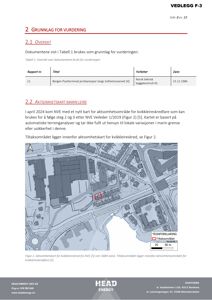 Situasjonskart (aksomhetskart) som viser bygningsplassering, veier og et tiltaksområde (rødt) i forhold til kvikkleiresfare.