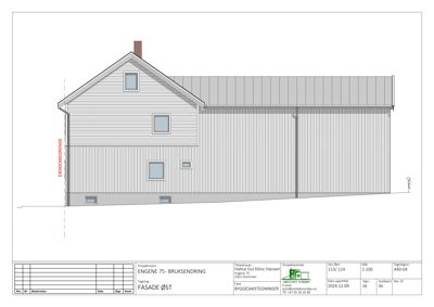 Fasadetegning av en bygning sett fra øst, med tegningsboks og opplysninger om prosjektet.