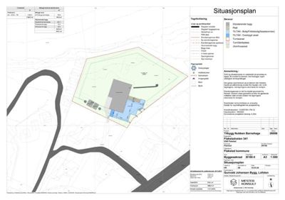 Situasjonsplan som viser tomtens grenser, eksisterende og planlagt bebyggelse, samt nabolag og infrastruktur.