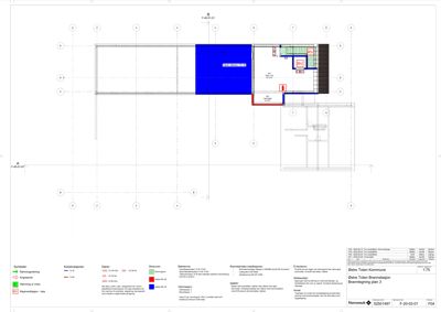 Etasjeplan (brannetegning) som viser romfordeling, vegger, dører og tekniske installasjoner for et bygg.