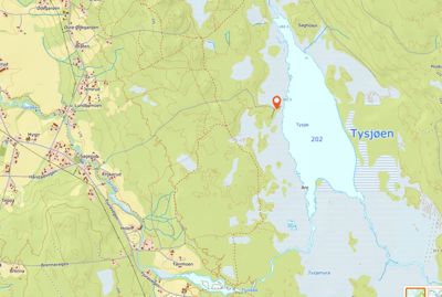 Et topografisk kart som viser et område med Tysjøen, veier og bebyggelse.