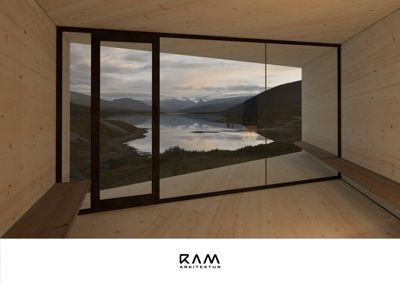 3D-visualisering av et interiør med store vinduer mot en fjord og fjellandskap.