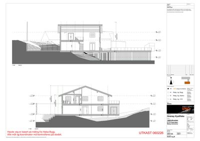 Snittegning (Snitt A og B) som viser tverrsnittet av en bygning med omgivende terreng, inkludert høydemål og konstruksjonsdetaljer.