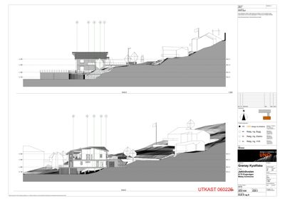 Snittegning som viser bygningens tverrsnitt, høyder og relasjon til terreng.