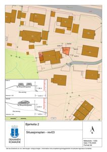 Situasjonsplan for Bjørkelia 2 med bygningssilhuetter, terrengkonturer, snittegninger (Snitt A og B) og detaljert informasjon om eiendommen.