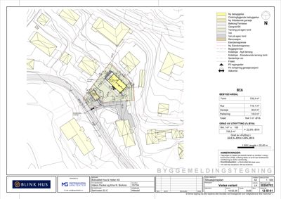 Situasjonsplan som viser bygningens plassering i forhold til nabolaget, veggrenser og tomtegrenser.
