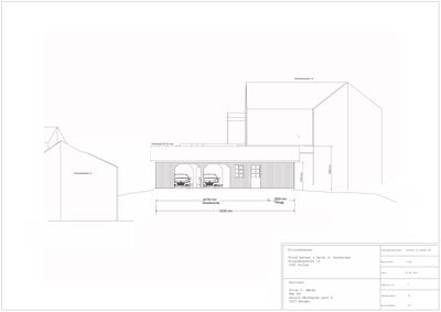 Fasadetegning som viser bygningens utseende fra foran, inkludert mål og detaljer.