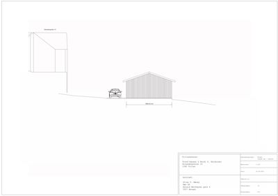 Fasadetegning som viser bygningens utseende sett fra siden, inkludert takform og veggmønster.