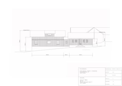Fasadetegning som viser bygningens utseende sett fra siden, med mål og detaljer.