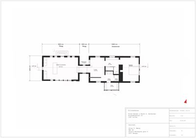 Etasjeplan med romfordeling, mål og tilleggsinformasjon om tilbygg.