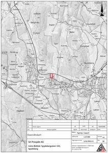Oversiktskart over et område i Asper, med topografi, vegnett, bebyggelse og en markert tomt (rød ramme).