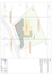 Situasjonsplan som viser tomtens grenser, bygningens plassering, og arealer for asfaltering og grøfting.