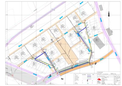 Situasjonsplan som viser tomt, bygninger, veier, vannledninger og anleggsmåter.