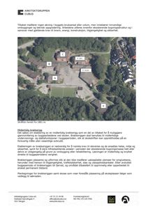 Luftfoto av skoleområdet med merket eksisterende bygninger (A-E) og foreslått plassering av en midlertidig brakkerigg (C).