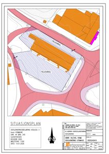 Situasjonsplan som viser tomtens form, bygningers plassering, fellesarealer og tilstøtende infrastruktur.