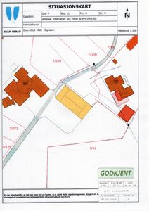 Situasjonskart som viser eiendomsgrenser, naboeiendommer og bygningsplasseringer.