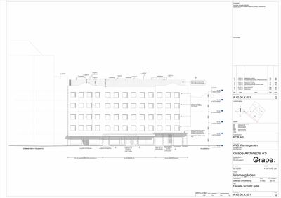 Fasadetegning av bygning sett fra gaten, med mål og detaljer for fasadeelementer.