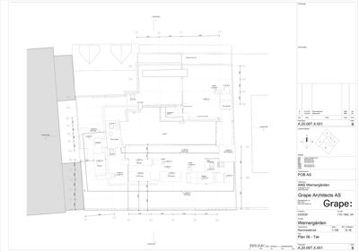 Etasjeplan (tak) som viser romfordeling, veggposisjon og høydeangivelser for et hus.