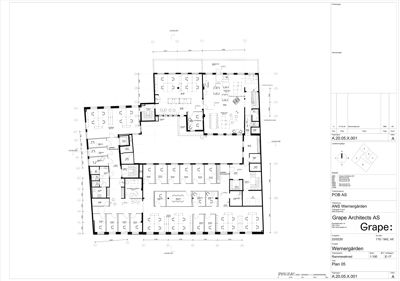 Etasjeplan (Plan 05) som viser romfordeling, vegger og innredning i et bygg.