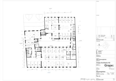 Etasjeplan (Plan 04) som viser romfordeling, veggposisjon og dimensjoner for et bygg.