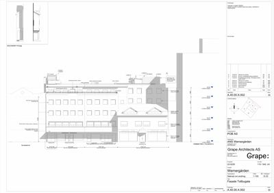 Fasadetegning som viser bygningens utseende sett fra fronten, med høydeangivelser og detaljer om materialer og konstruksjon.