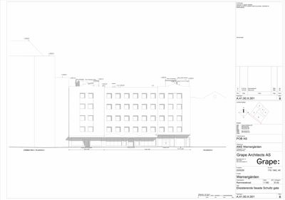 Fasadetegning som viser bygningens utseende sett fra fronten, med mål og detaljer.
