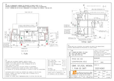 Etasjeplan (1. PLAN) med romfordeling, mål og notasjoner for et boligprosjekt.