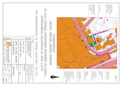 Situasjonsplan som viser tomtens plassering i forhold til nabolag, veier og eksisterende bygninger.