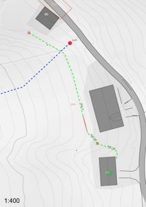 Situasjonsplan som viser tomtens terrengform (konturlinjer), eksisterende bygninger, en vei (Vestdalsveien) og planlagte rørledninger (PVC 110) med høydemål.
